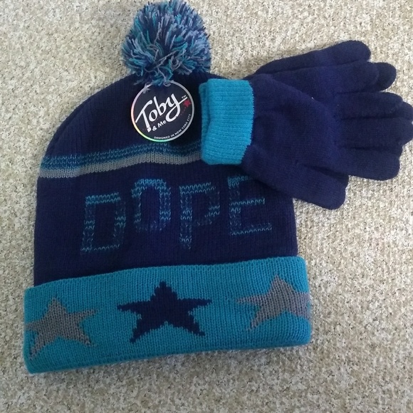 Boys Pom Pom Beanie & Gloves. - Picture 3 of 3
